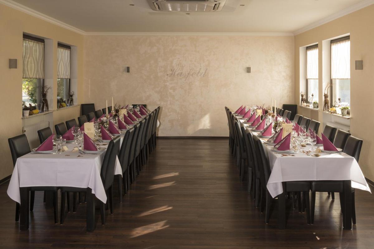 Hotel Restaurant Haesfeld Überherrn エクステリア 写真