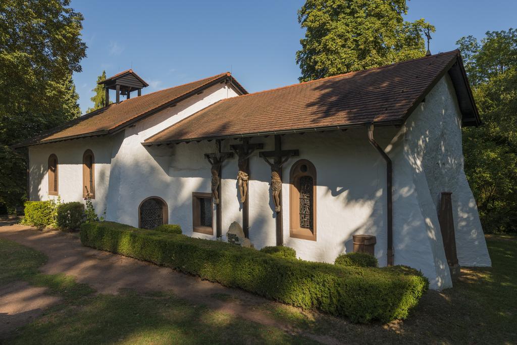 Hotel Restaurant Haesfeld Überherrn エクステリア 写真